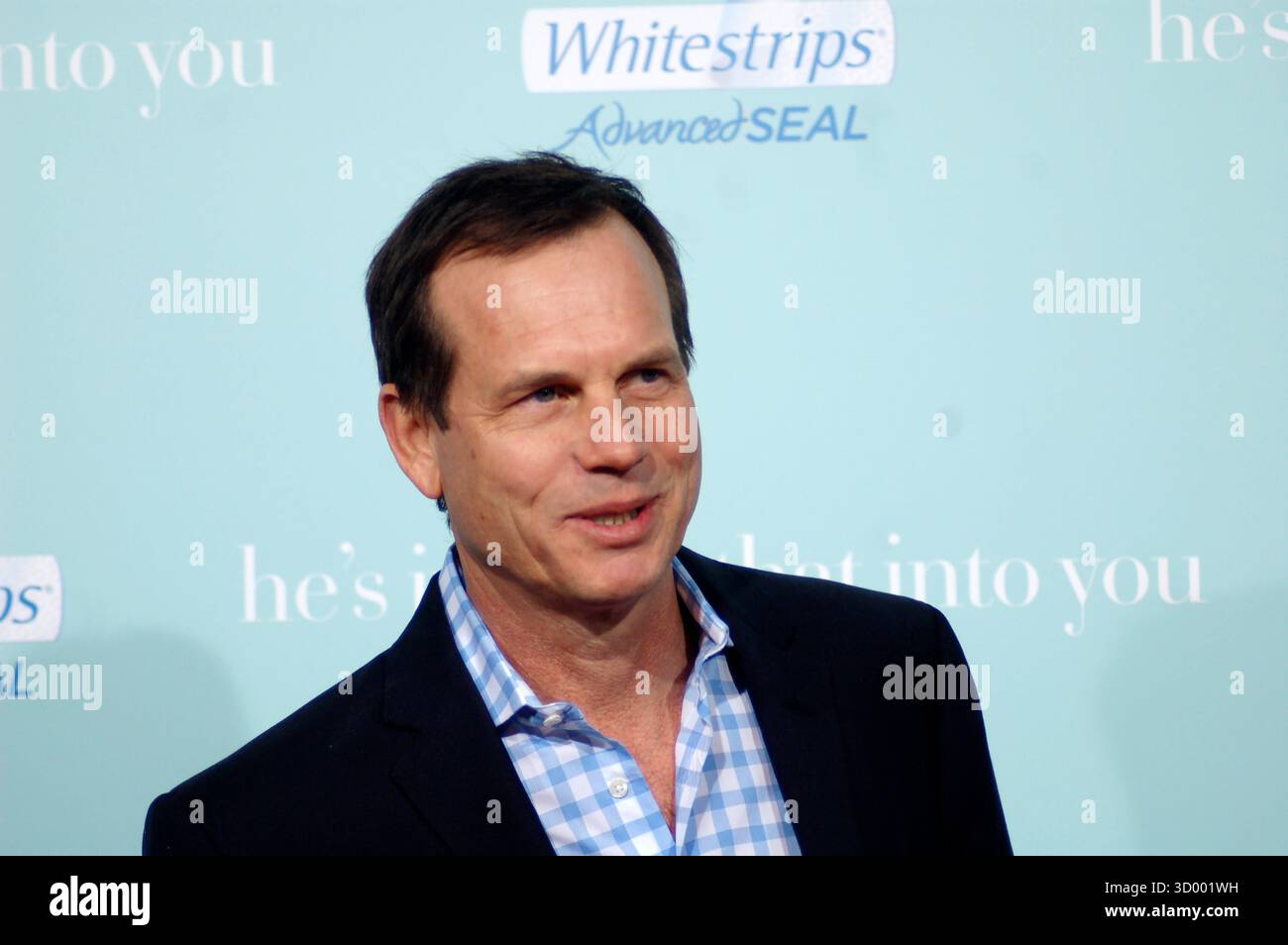 Bill Paxton posa sul Red carpet alla prima di Warner Bros. "He's Just Not That Into You" tenutasi al Grauman's Chinese Theatre il 2 febbraio 2009 a Los Angeles, California. Foto Stock