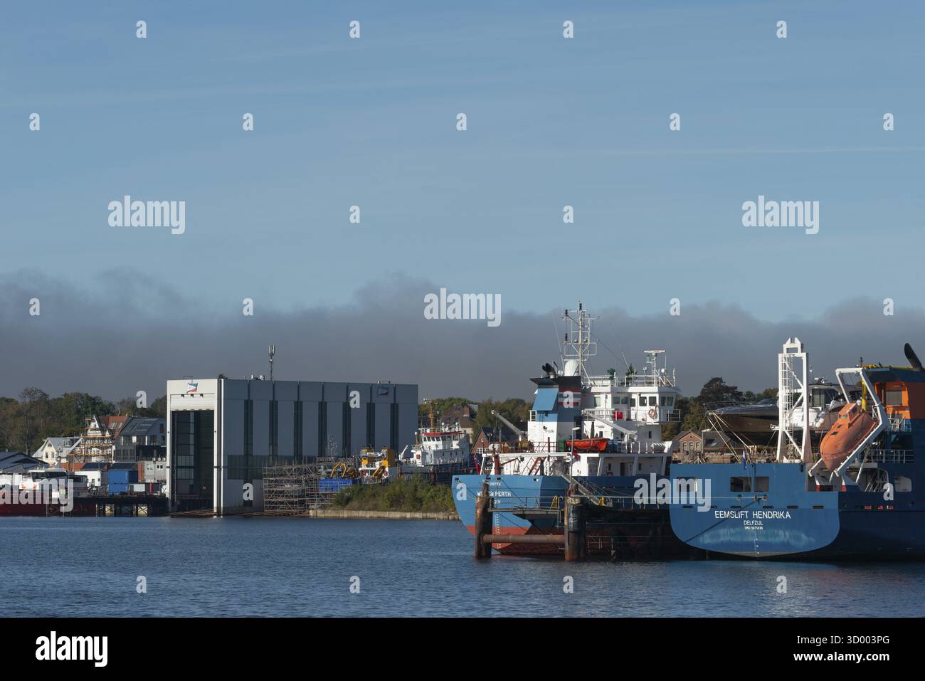 Capitale dello stato Kiel, industria e cantieri navali nel distretto di Friedrichsort, cantiere Gebr. Friedrich Kiel, Halle, economia, industria, Schleswig-Holstein Foto Stock