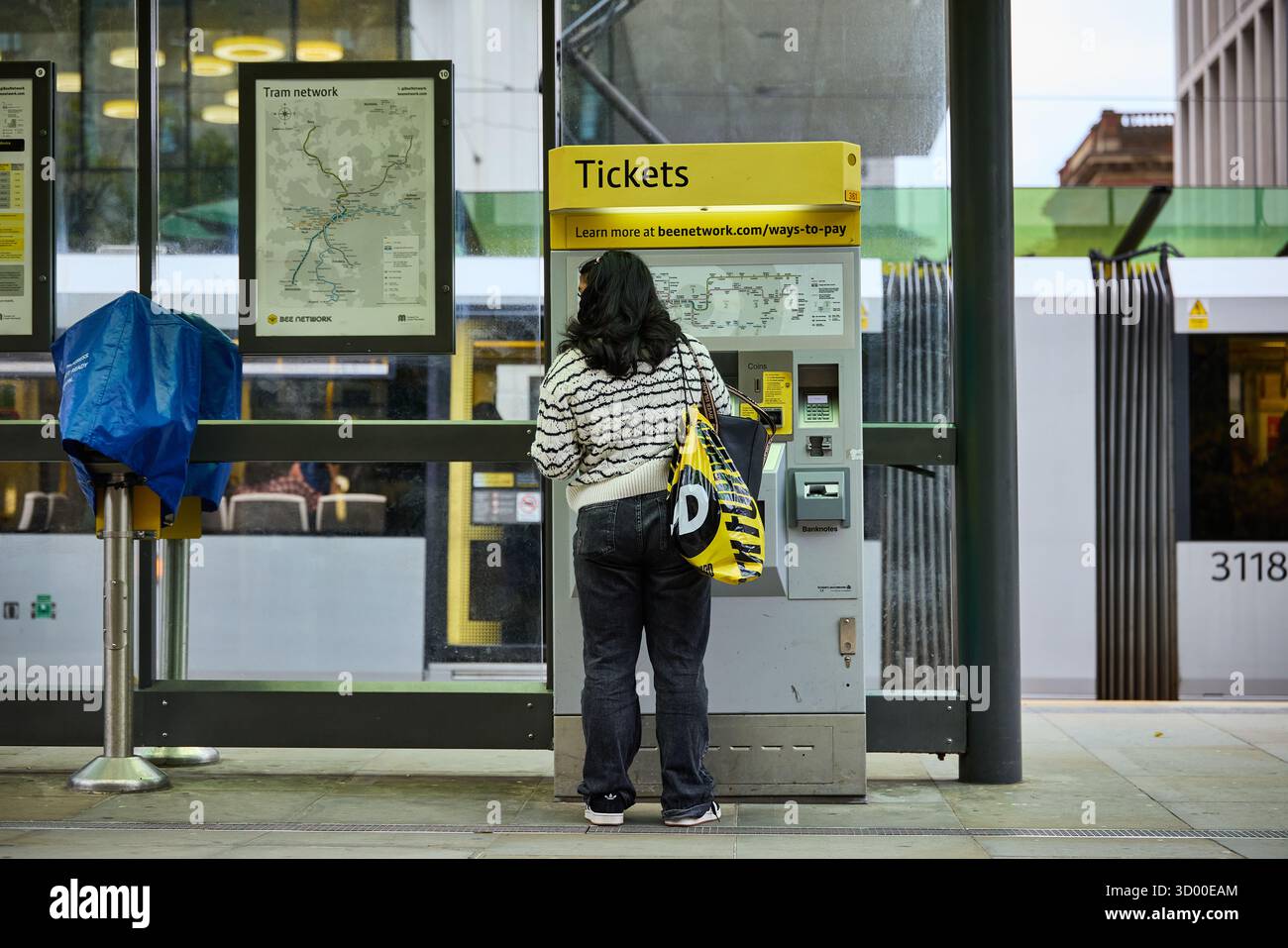 Biglietteria della fermata del tram di Manchester St Peter Square Foto Stock