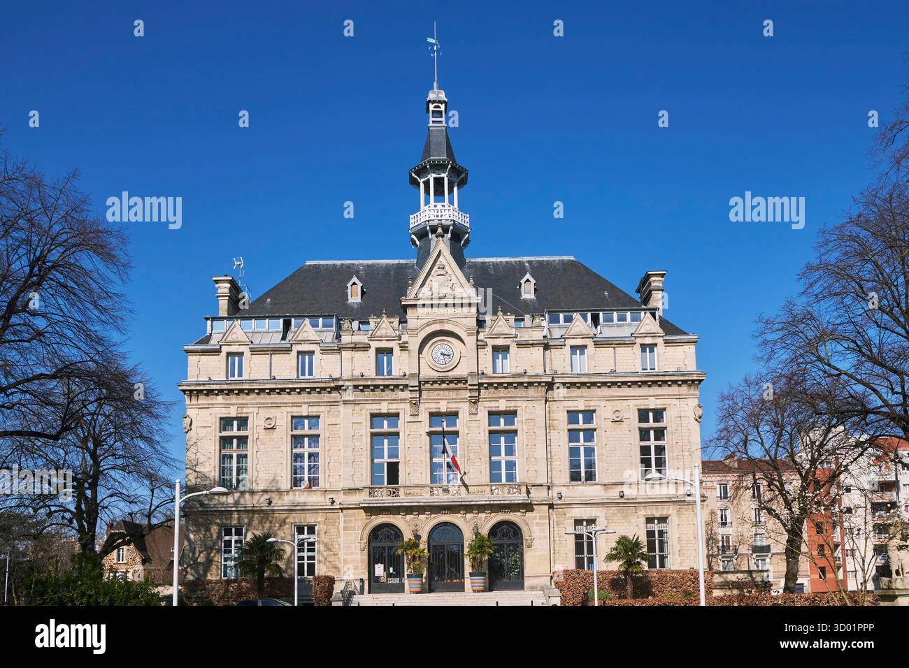 Francia, Senna Saint Denis, la Courneuve, il municipio e il suo campanile costruito nel 1909 Foto Stock