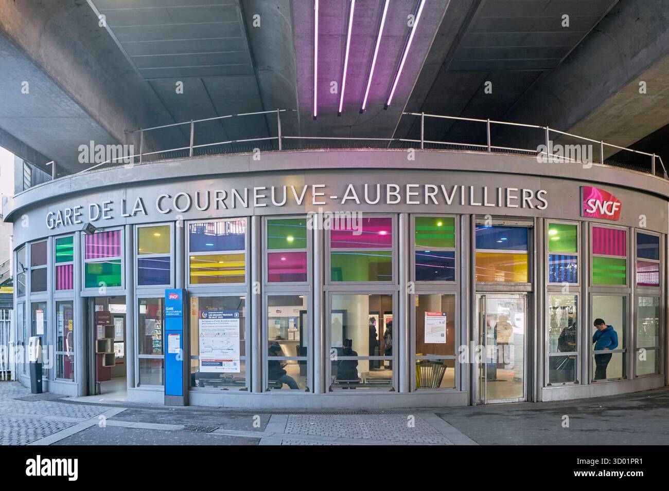 Francia, Senna Saint Denis, la Courneuve, stazione RER B la Courneuve Aubervilliers Foto Stock