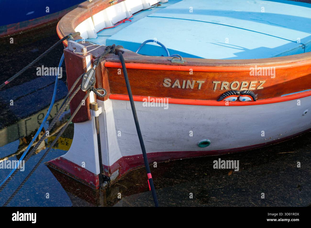 Francia, Var, Saint Tropez, il vecchio porto, barche di pesca tradizionale chiamate Pointu Foto Stock