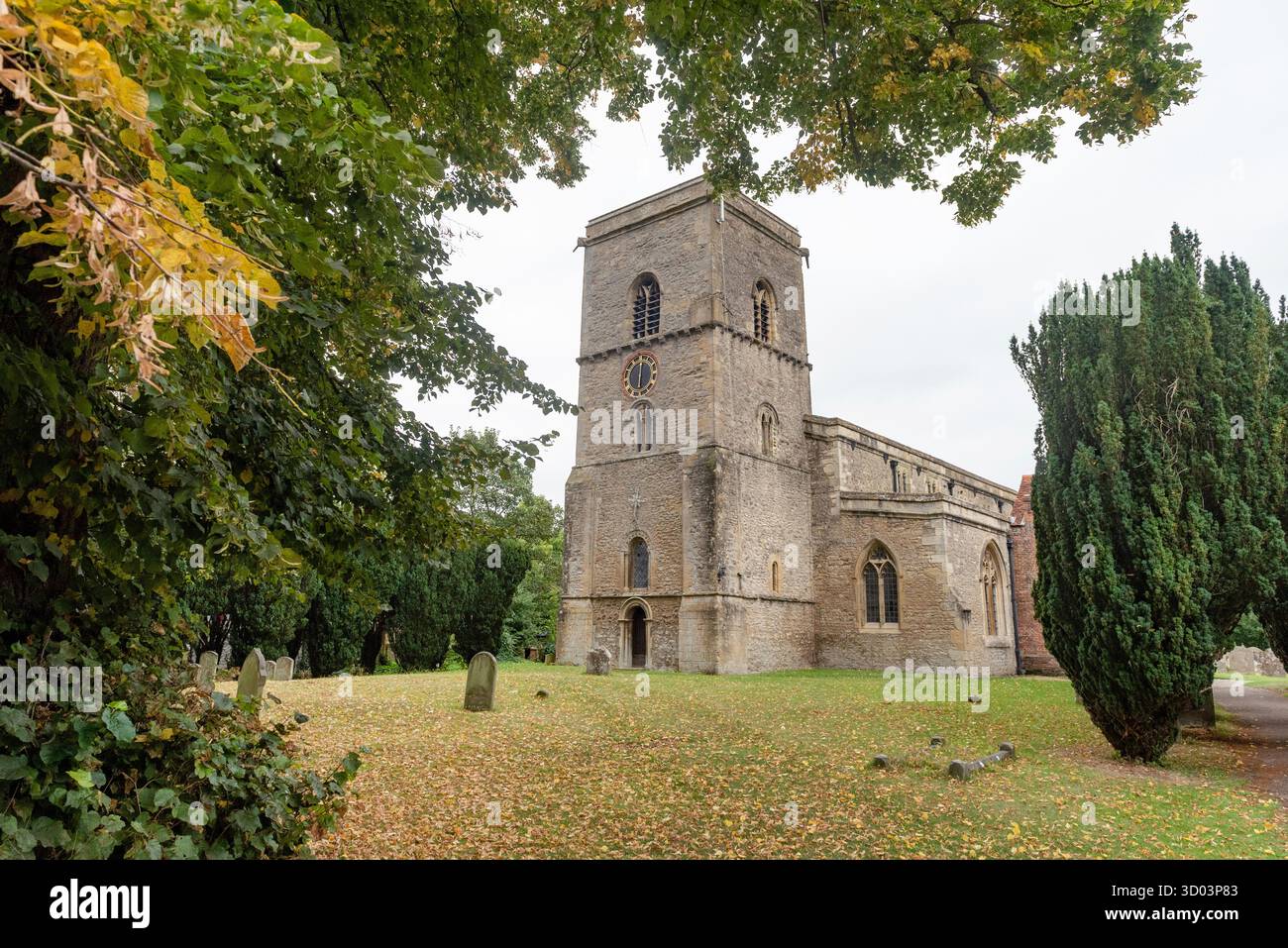 Sutton Courtney, Oxford. 3 settembre 2024 Chiesa di Ognissanti, Sutton Courtenay, una chiesa britannica del XII secolo, edificio religioso di grado 1 e luogo di sepoltura di George Orwell e Herbert Henry Asquith Foto Stock