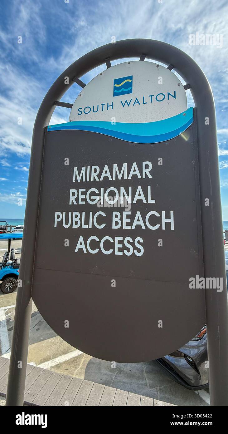 Cartello di accesso pubblico a Miramar Beach Foto Stock