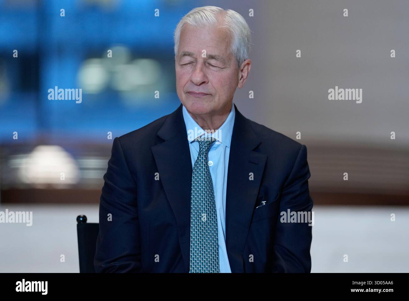 JPMorgan Chase CEO Jamie Dimon participates in a ribbon cutting ceremony in New York, Tuesday, Oct. 21, 2025. (AP Photo/Seth Wenig) Foto Stock