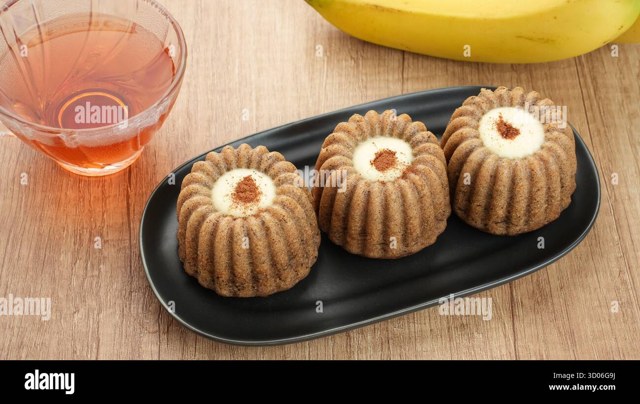 Bolu Pisang, deliziosa torta alla banana, senza glutine Foto Stock
