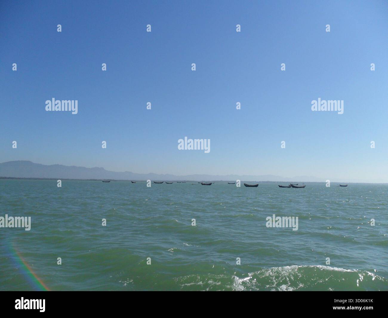 Costa del Myanmar nella baia del Bengala - spiagge tranquille e bellezza naturale lungo il mare tropicale Foto Stock