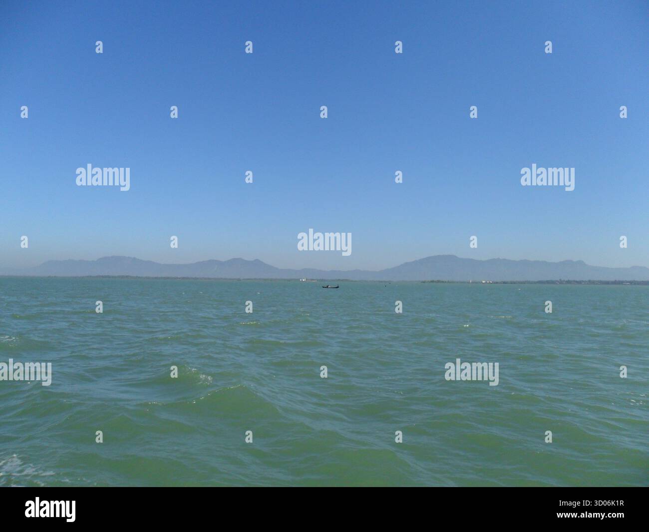 Costa del Myanmar nella baia del Bengala - spiagge tranquille e bellezza naturale lungo il mare tropicale Foto Stock