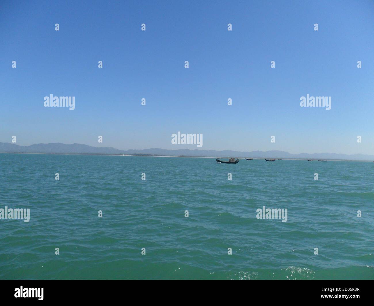 Costa del Myanmar nella baia del Bengala - spiagge tranquille e bellezza naturale lungo il mare tropicale Foto Stock