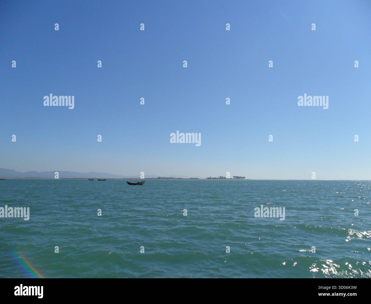 Costa del Myanmar nella baia del Bengala - spiagge tranquille e bellezza naturale lungo il mare tropicale Foto Stock