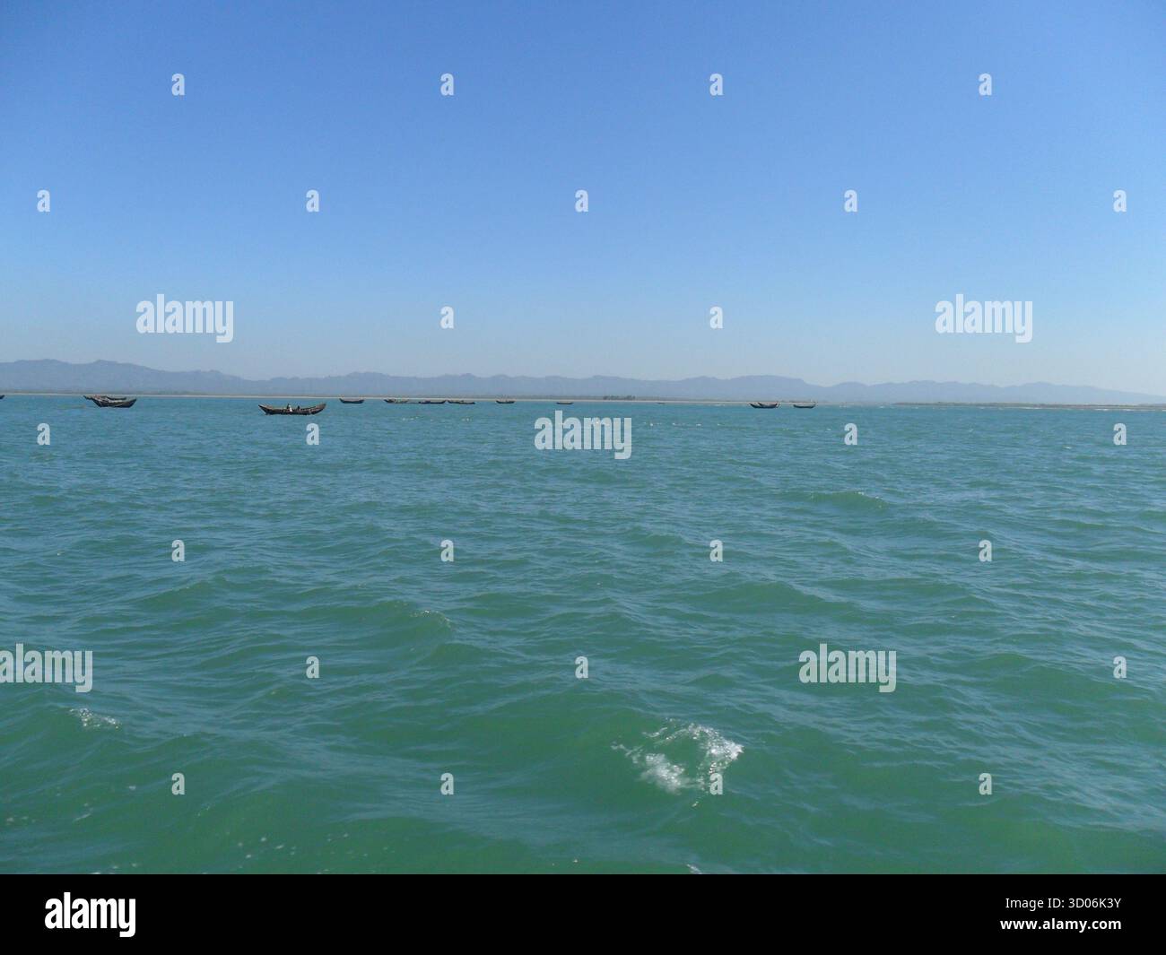 Costa del Myanmar nella baia del Bengala - spiagge tranquille e bellezza naturale lungo il mare tropicale Foto Stock