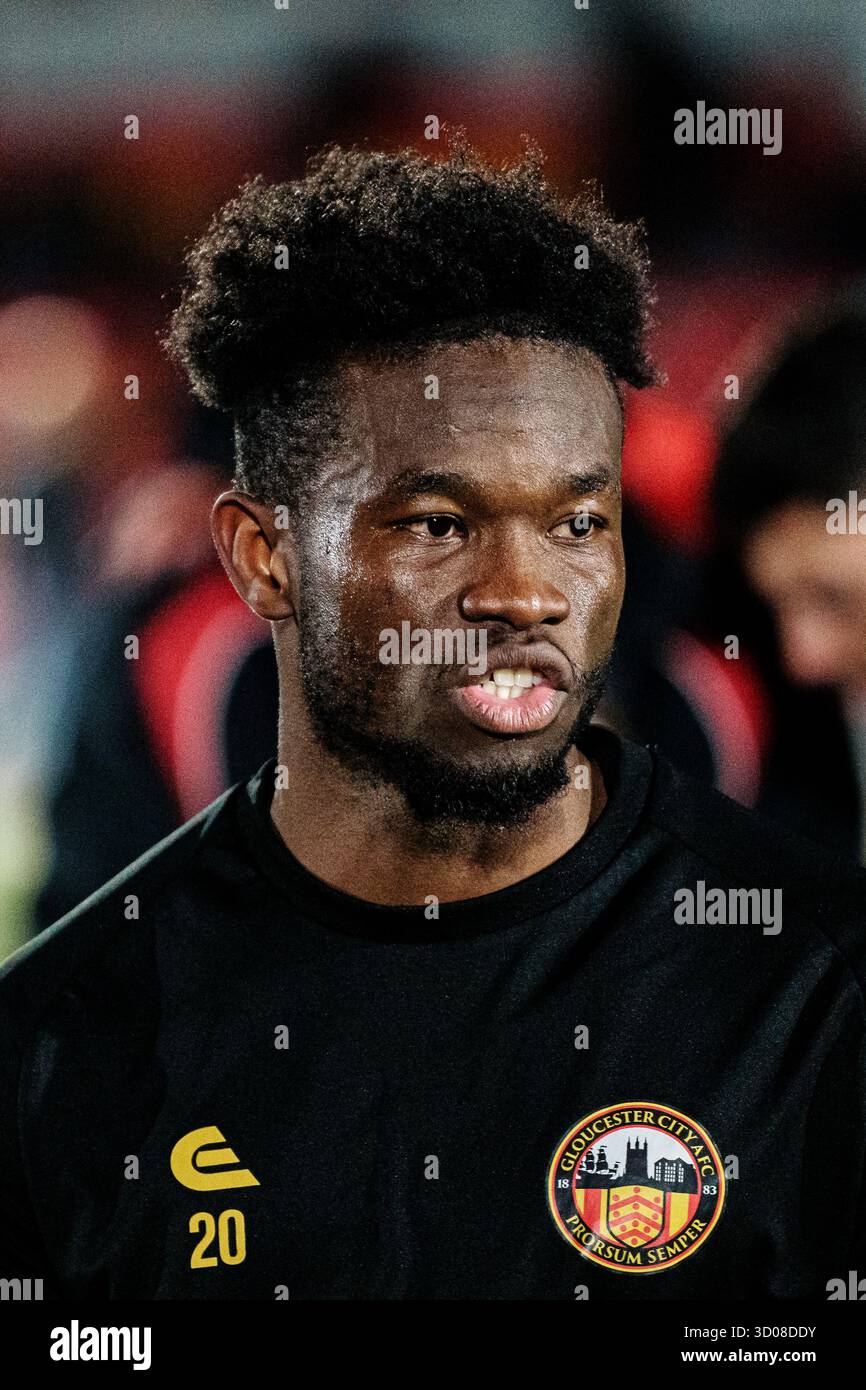 Gloucester, Inghilterra, Regno Unito, 21 ottobre 2025. King Baidoo of Gloucester City AFC pre-partita prima della partita Southern League Premier South Football Gloucester City AFC vs Berkhamsted (credito: Luke Hastings/Alamy Live News) Foto Stock