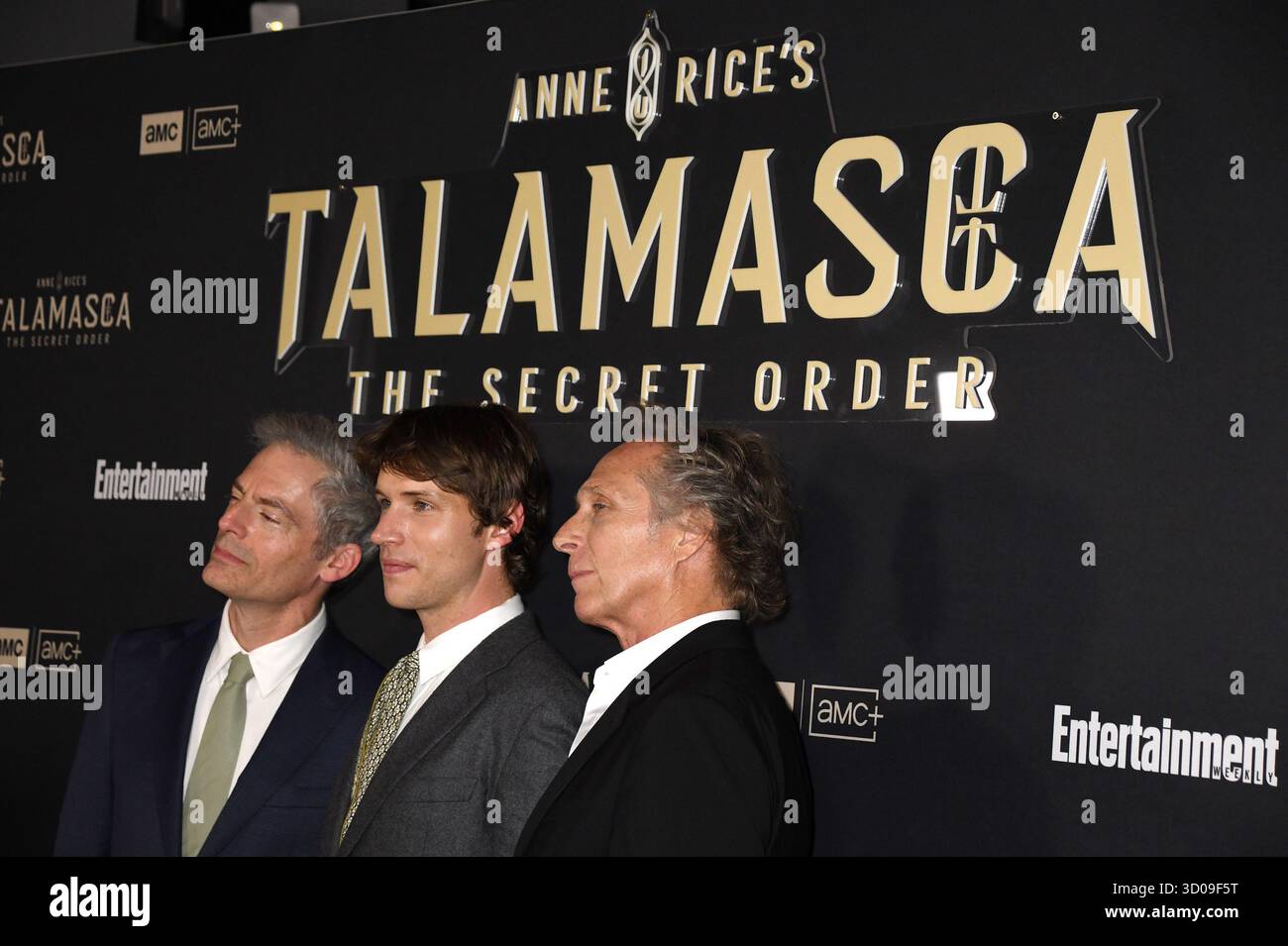 New York, New York, Stati Uniti. 21 ottobre 2025. Justin Kirk, Nicholas Denton e William Fichtner alla prima di Talamasca: The Secret Order di Anne Rice il 21 ottobre 2025 allo SPYSPACE Museum di New York. Crediti: Mpi099/Media Punch/Alamy Live News Foto Stock