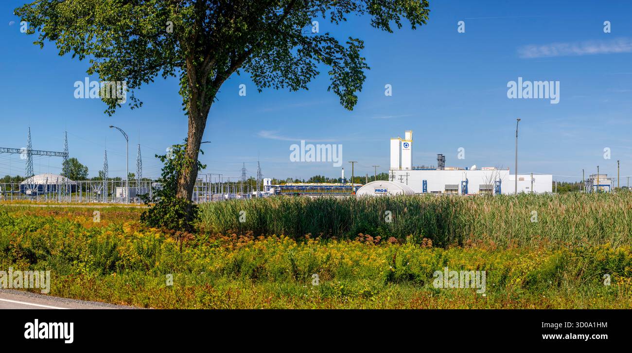 Canada, provincia del Québec, regione del Québec centrale, Bécancour, zona industriale Filière batterie, stabilimento della società francese Air liquide, unità di separazione dell'aria il cui scopo è produrre ossigeno e azoto liquido dall'aria esterna, compreso l'ossigeno medicale. Foto Stock