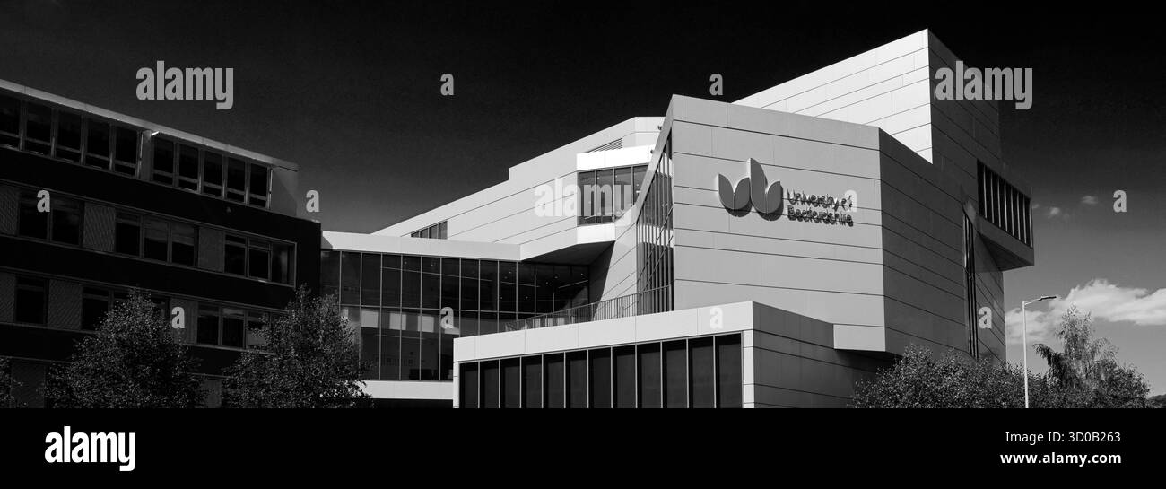 University of Bedfordshire Buildings, Luton Town, Bedfordshire, Inghilterra, Regno Unito Foto Stock University of Bedfordshire Buildings, Luton Town, Bedfordshire, Inghilterra, Regno Unito Foto Stock