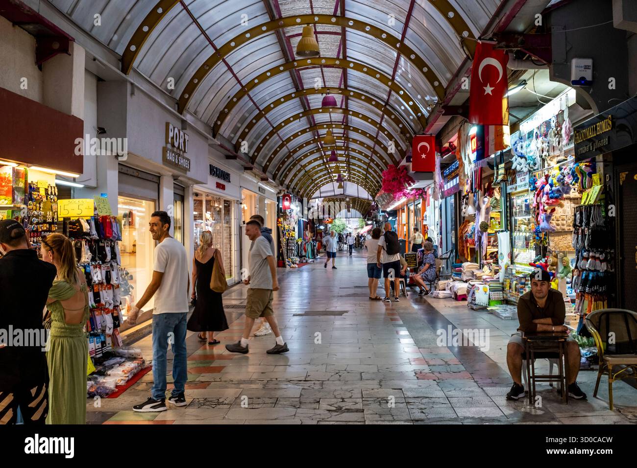 L'interno del Grand Bazaar, Marmaris, provincia di Mugla, Turchia. Foto Stock