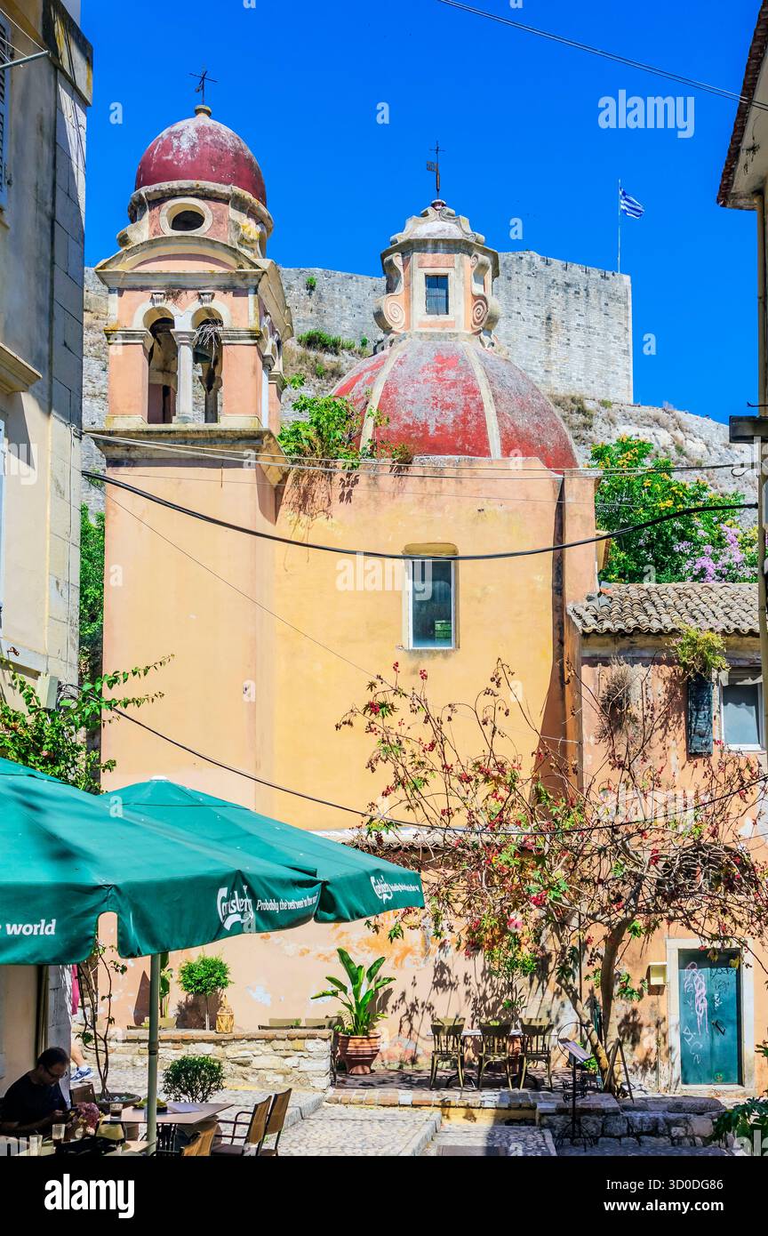 Veduta della Santa Chiesa cattolica di Santa Maria del Carmine, Corfù, Grecia Foto Stock