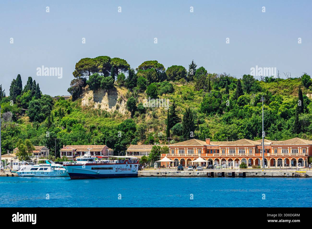 L'edificio del terminal dei traghetti a Corfù, in Grecia Foto Stock