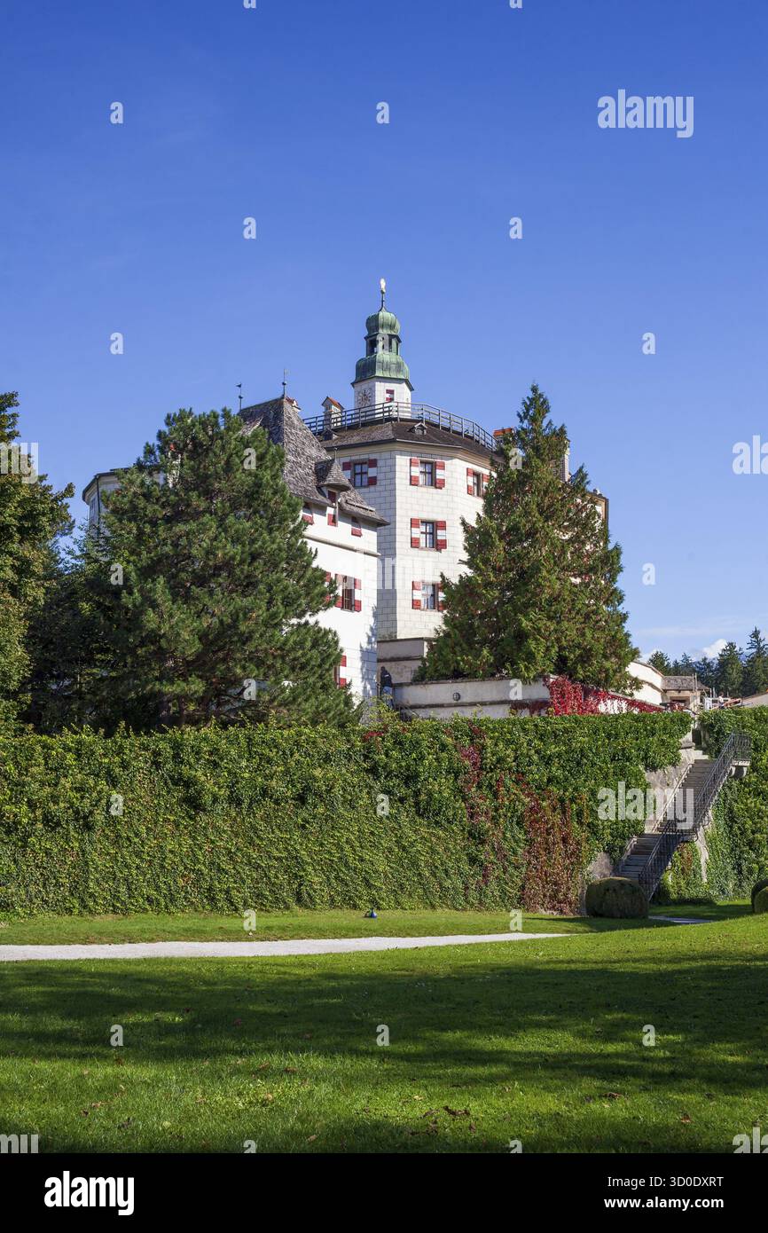 Il castello di Ambras, Innsbruck, in Tirolo, Austria Foto Stock