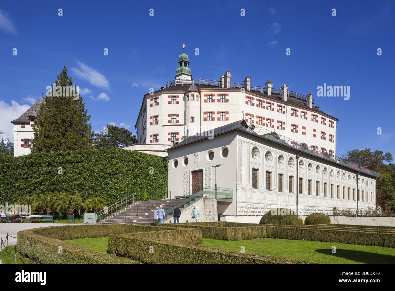 Il castello di Ambras, Innsbruck, in Tirolo, Austria Foto Stock
