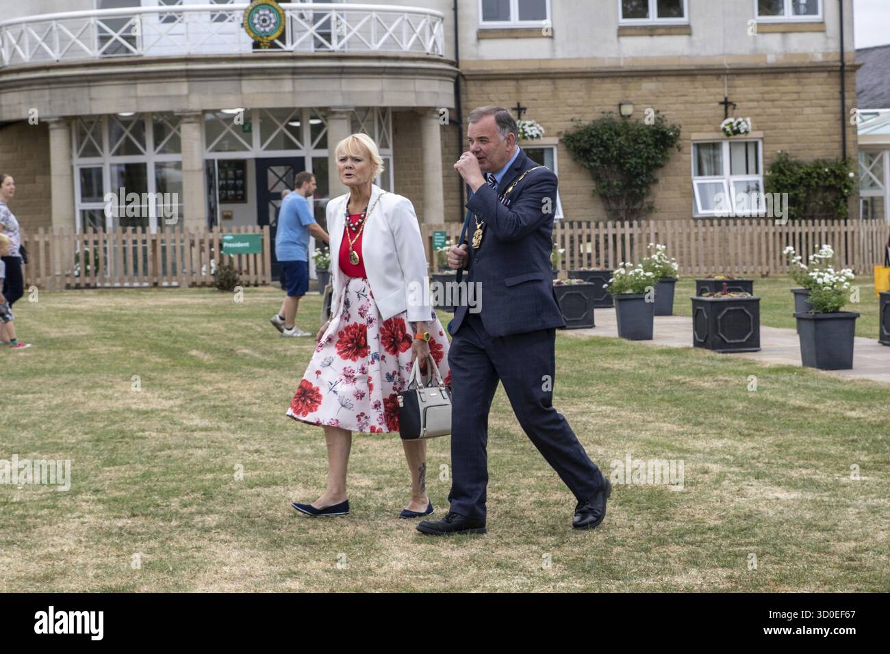 Harrogate, North Yorkshire, Regno Unito - 12 luglio 2018: Persone che si godono una giornata al Great Yorkshire Show il 12 luglio 2018 ad Harrogate nel North Yorkshire Foto Stock