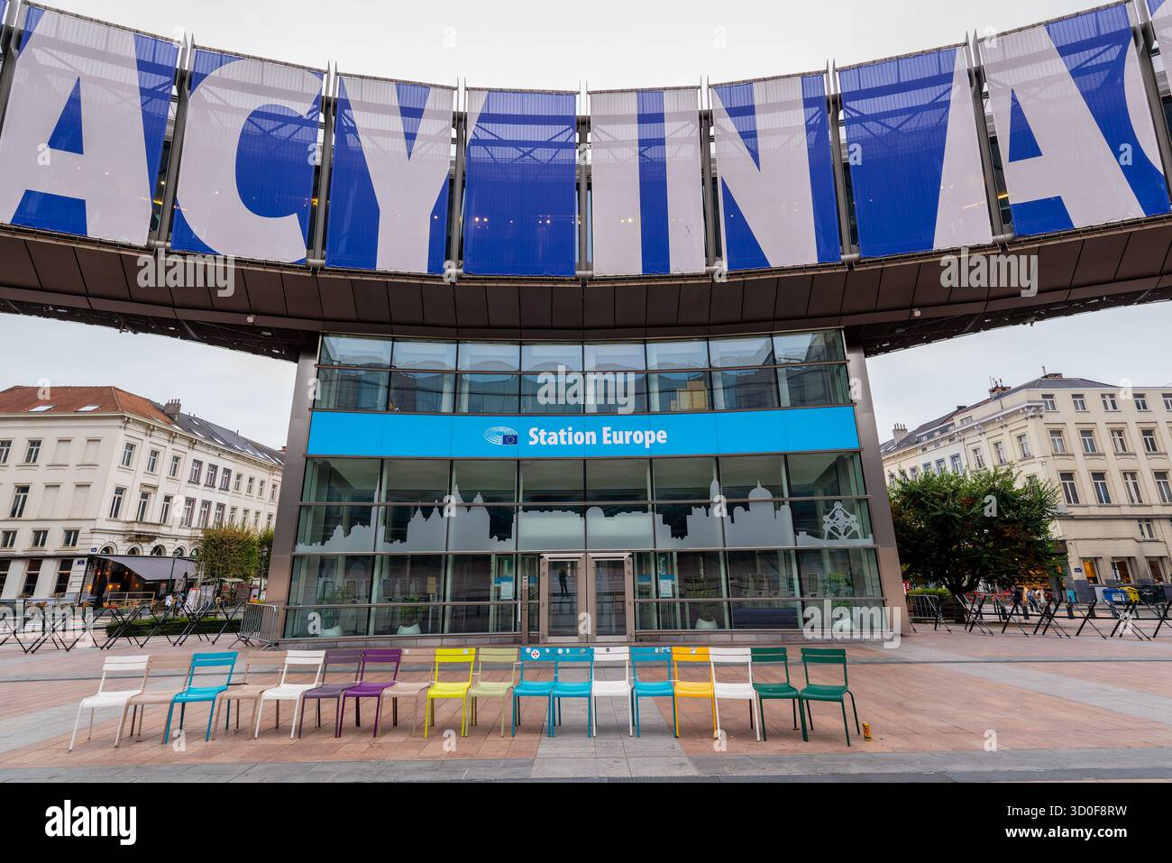 Station Europe, centro informazioni per i visitatori del Parlamento europeo e Place du Luxembourg (piazza del Lussemburgo), quartiere UE a Bruxelles, BE Foto Stock