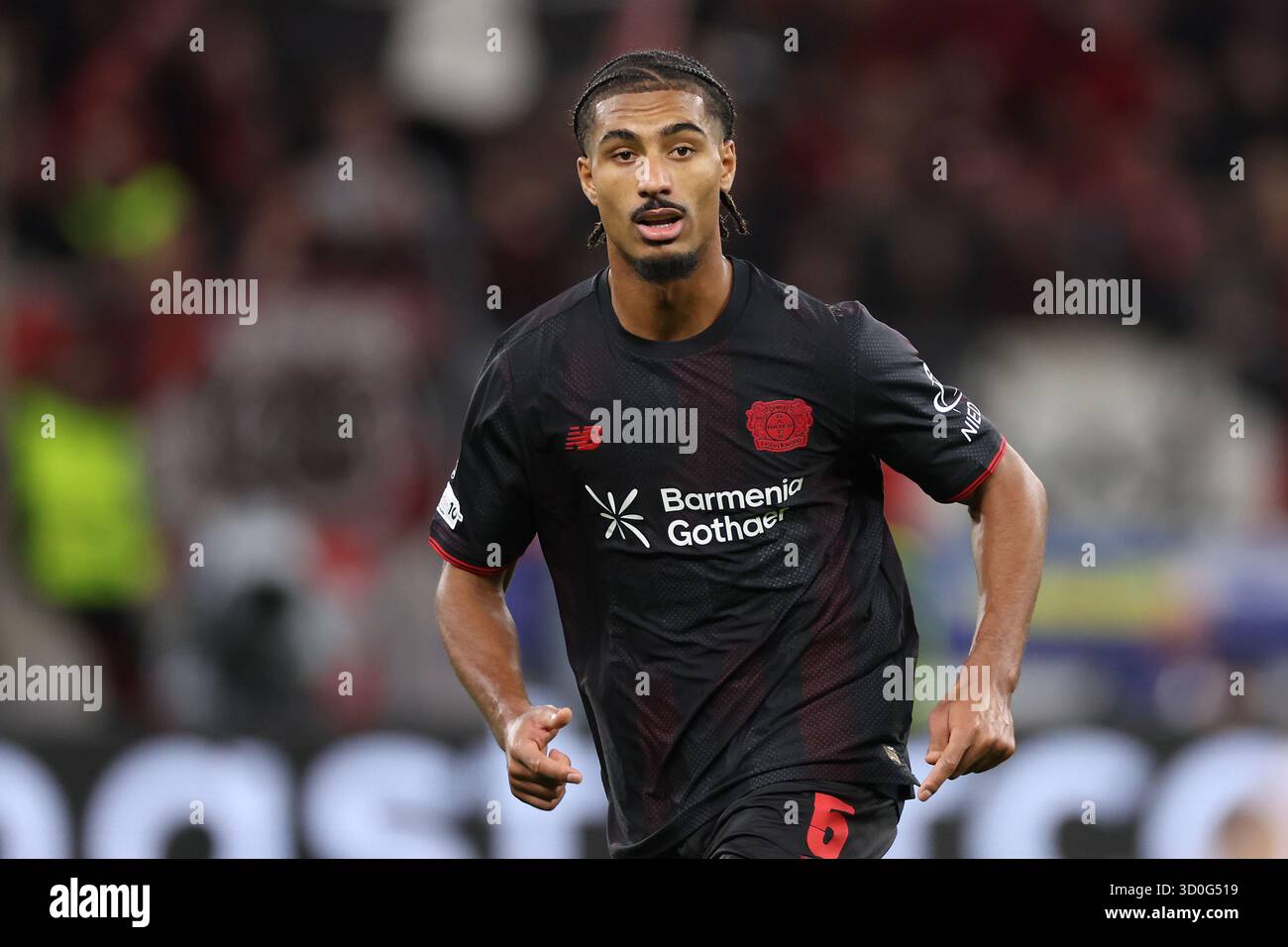 LEVERKUSEN - equi Fernandez del Bayer 04 Leverkusen durante la partita di UEFA Champions League tra Bayer 04 Leverkusen e Paris Saint-Germain alla Bay Arena il 21 ottobre 2025, a Leverkusen, Germania. ANP / Hollandse Hoogte / Bart Stoutjesdijk Foto Stock