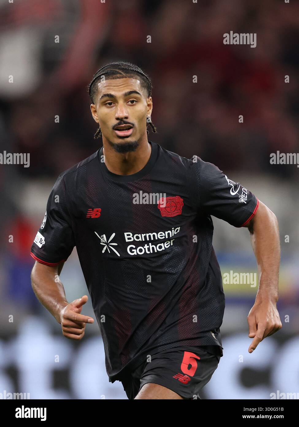 LEVERKUSEN - equi Fernandez del Bayer 04 Leverkusen durante la partita di UEFA Champions League tra Bayer 04 Leverkusen e Paris Saint-Germain alla Bay Arena il 21 ottobre 2025, a Leverkusen, Germania. ANP / Hollandse Hoogte / Bart Stoutjesdijk Foto Stock