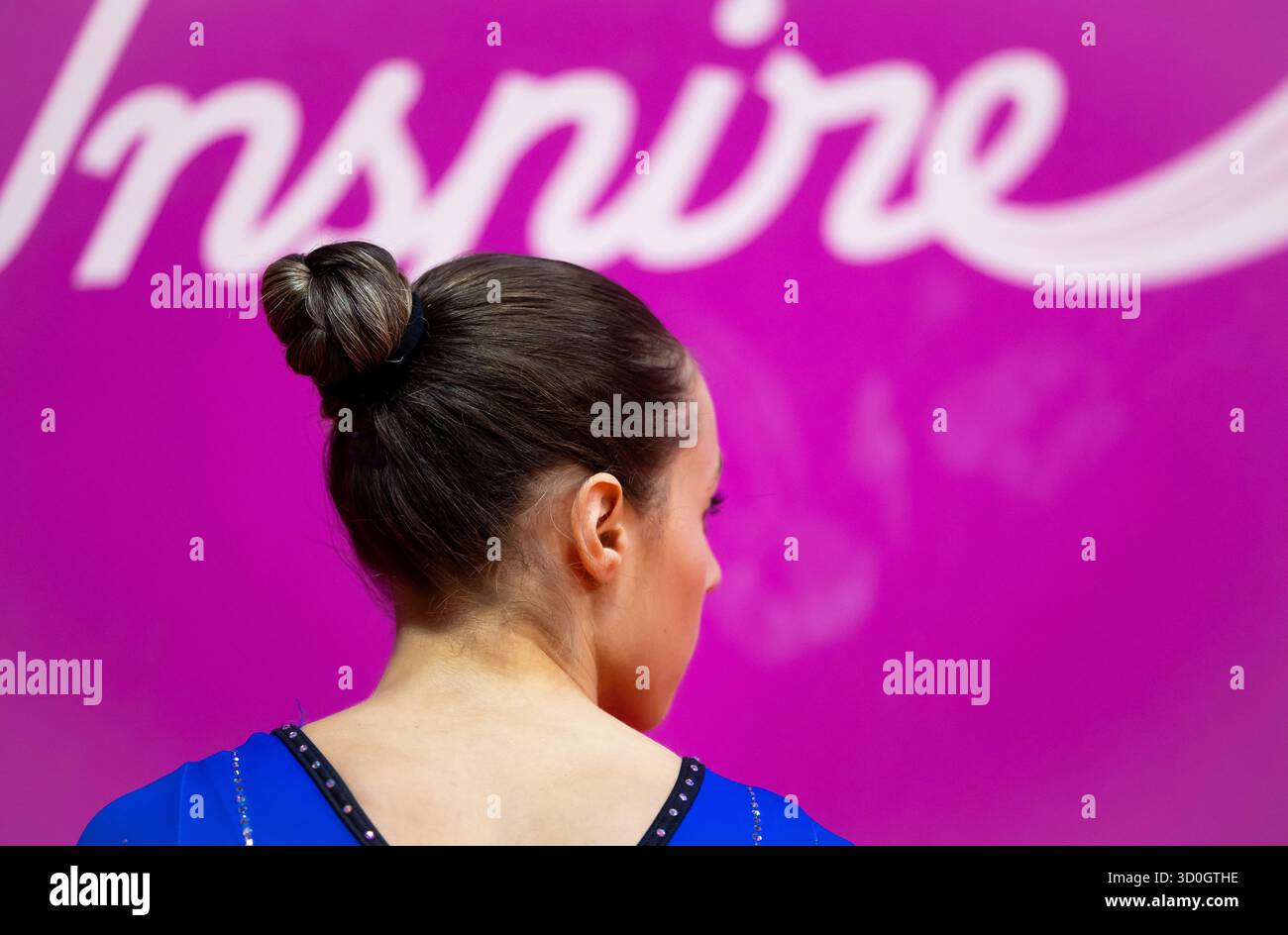 23 ottobre, Giacarta, Indonesia. GIACARTA - ginnasta Naomi Visser in azione durante la finale a tutto tondo ai Campionati mondiali di ginnastica artistica. Visser si è qualificato per due finali ai Campionati del mondo di Giacarta. ANP IRIS VAN DEN BROEK credito: ANP/Alamy Live News Foto Stock