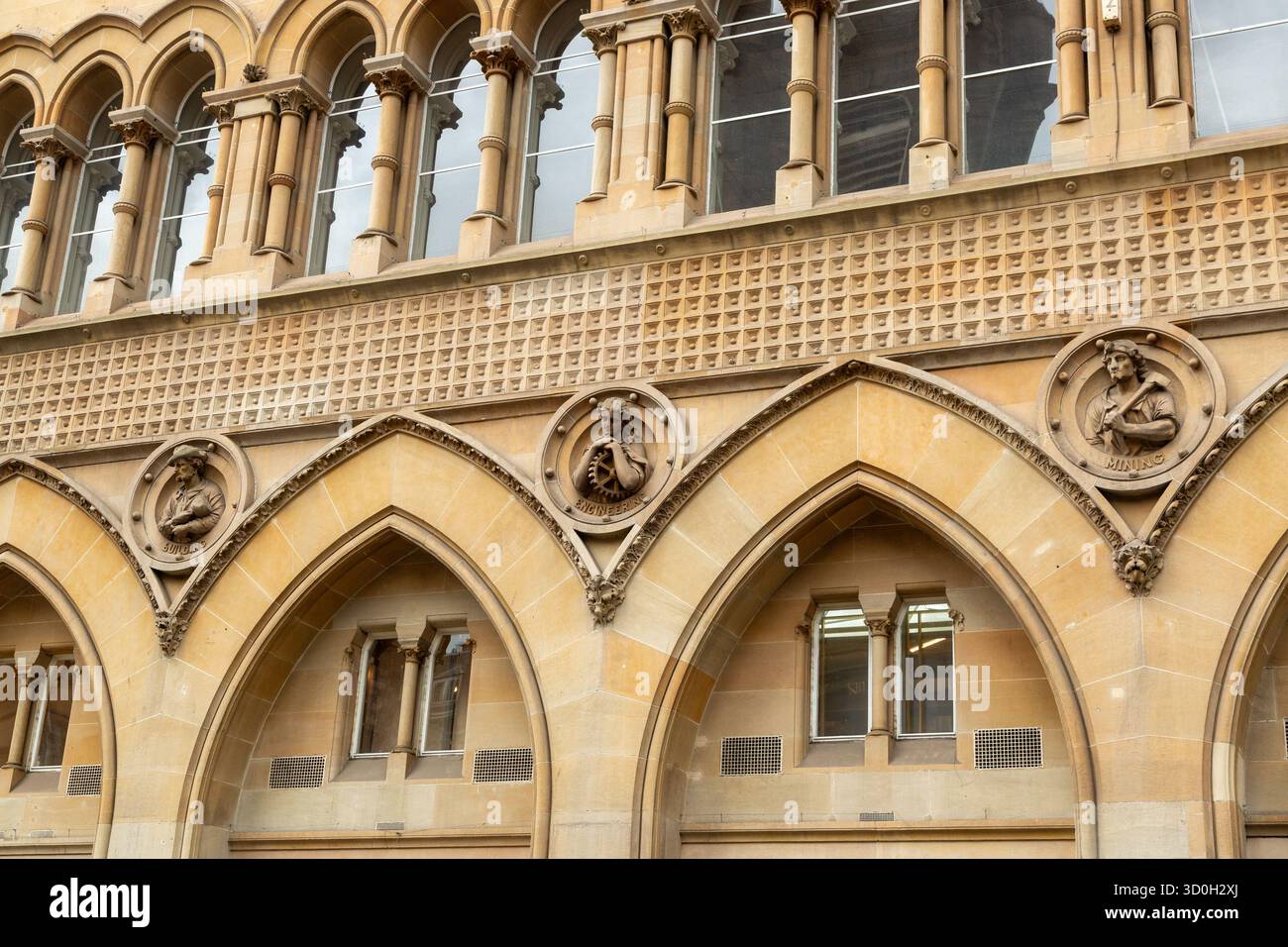 L'ex edificio della Borsa di Glasgow progettato in stile gotico veneziano da John Burnet, eretto nel 1875-1877. Foto Stock
