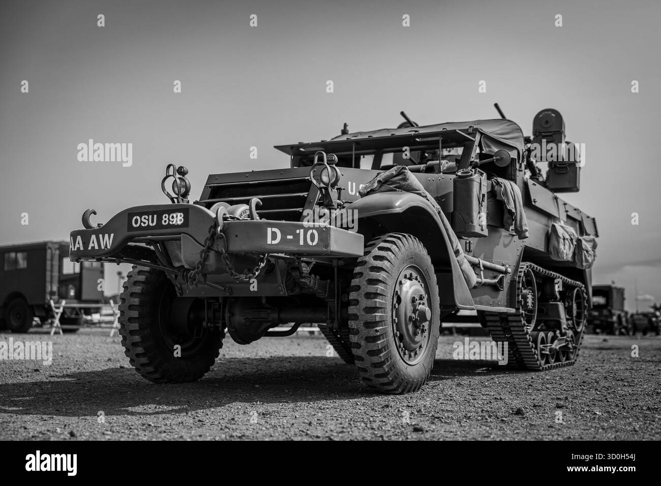 M16 multiple Gun Motor Carriage, in mostra allo Shuttleworth Military Airshow tenutosi il 31 maggio 2025. Foto Stock