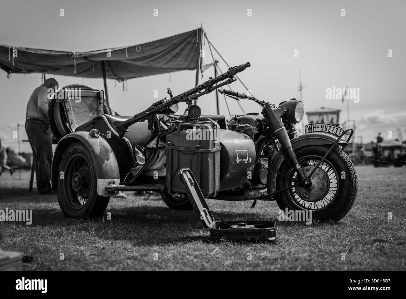 BMW R75, in mostra allo Shuttleworth Military Airshow tenutosi il 31 maggio 2025. Foto Stock