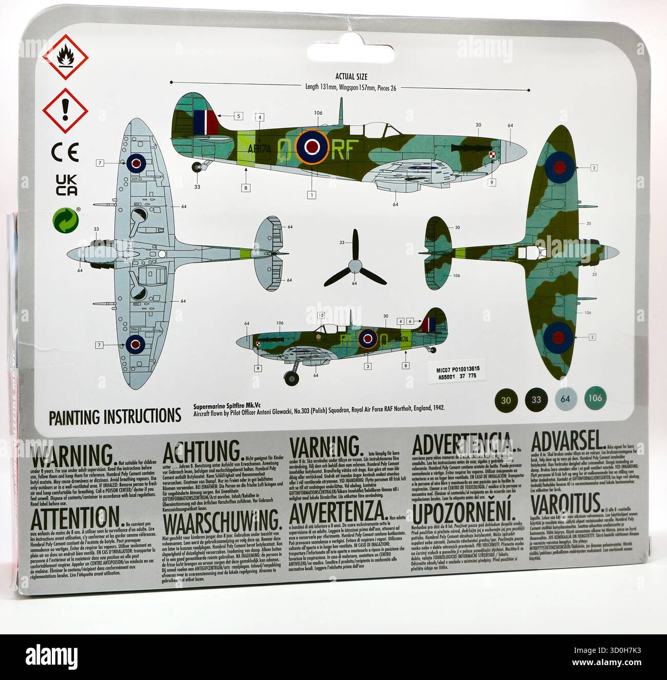 Foto della scatola contenente un kit di modelli in plastica stampata a iniezione Airfix in scala 1:72 di un Supermarine Spitfire Mark Vc del RAF 303 Polish Squadron Foto Stock