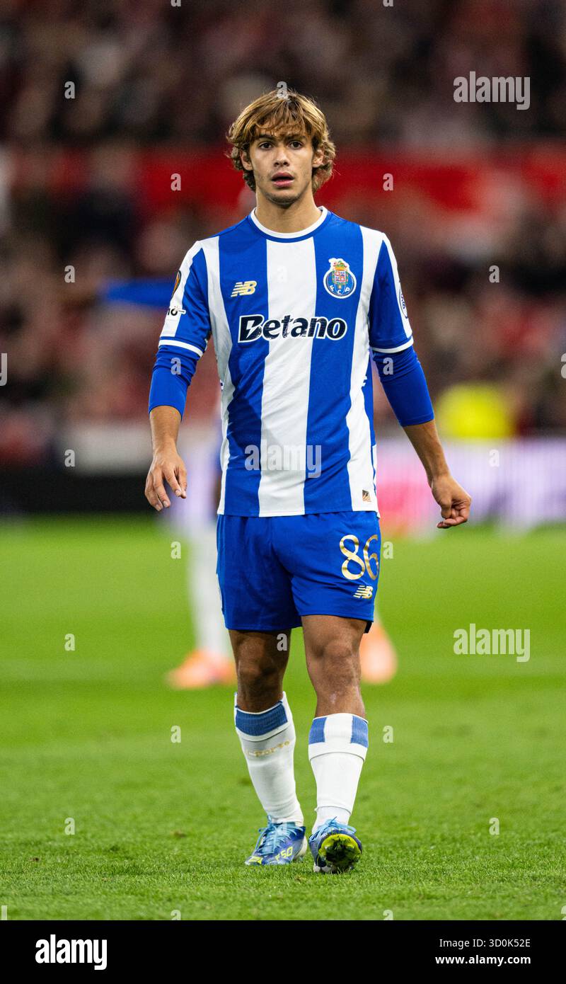 The City Ground, Nottingham, Regno Unito. 23 ottobre 2025. UEFA Europa League Football, Nottingham Forest contro Porto; Rodrigo Mora del FC Porto credito: Action Plus Sports/Alamy Live News Foto Stock