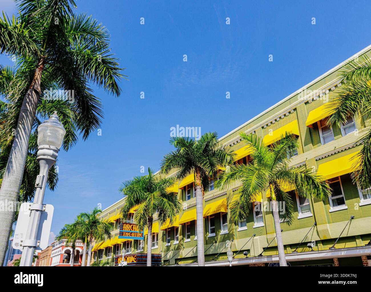 Edifici Art Deco su First Street, River District, Fort Myers, Florida, Stati Uniti Foto Stock