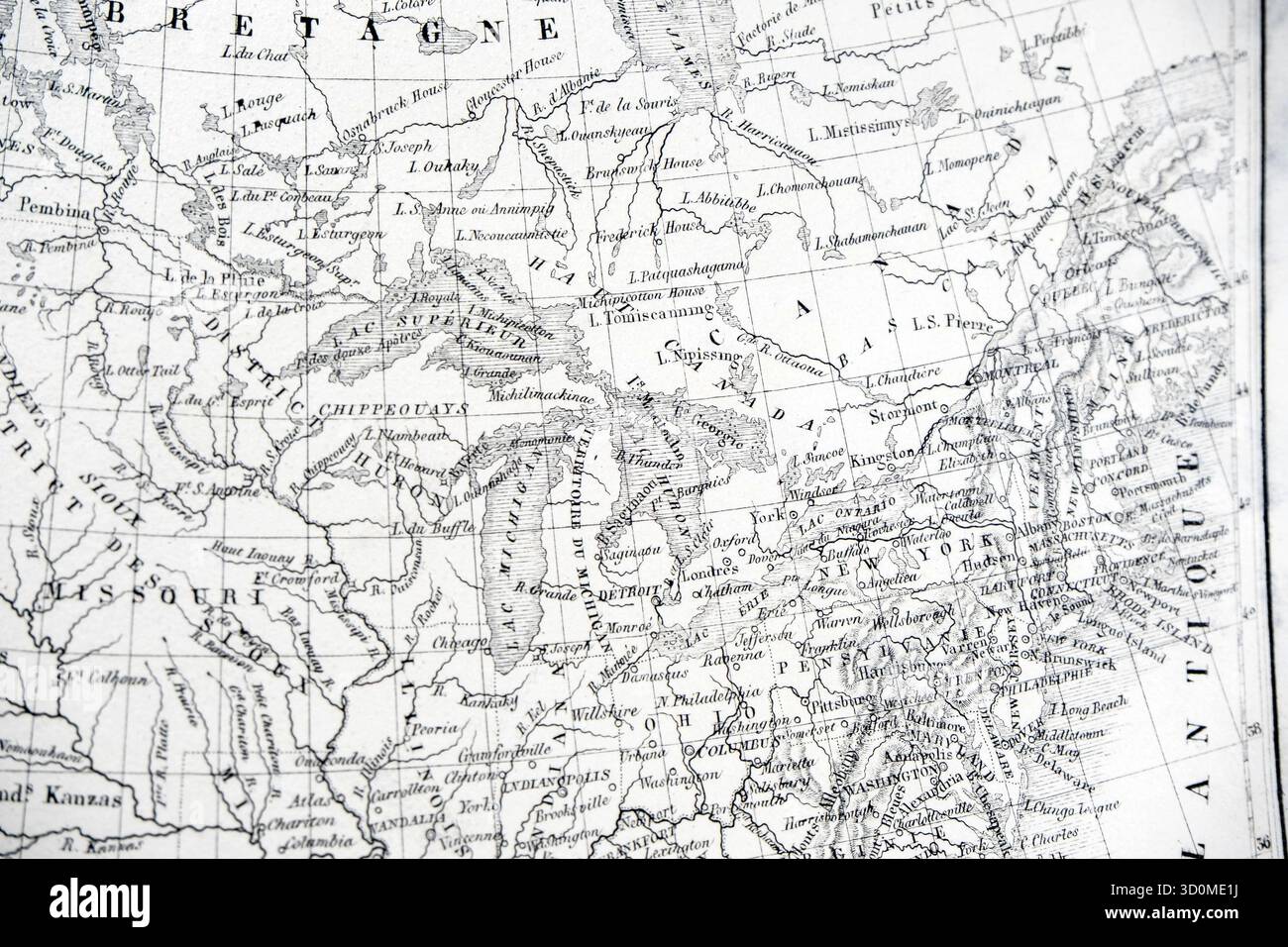 Antico atlante francese (19C) dettaglio del Nord America, dei grandi Laghi e degli Stati Uniti nordorientali. Foto Stock