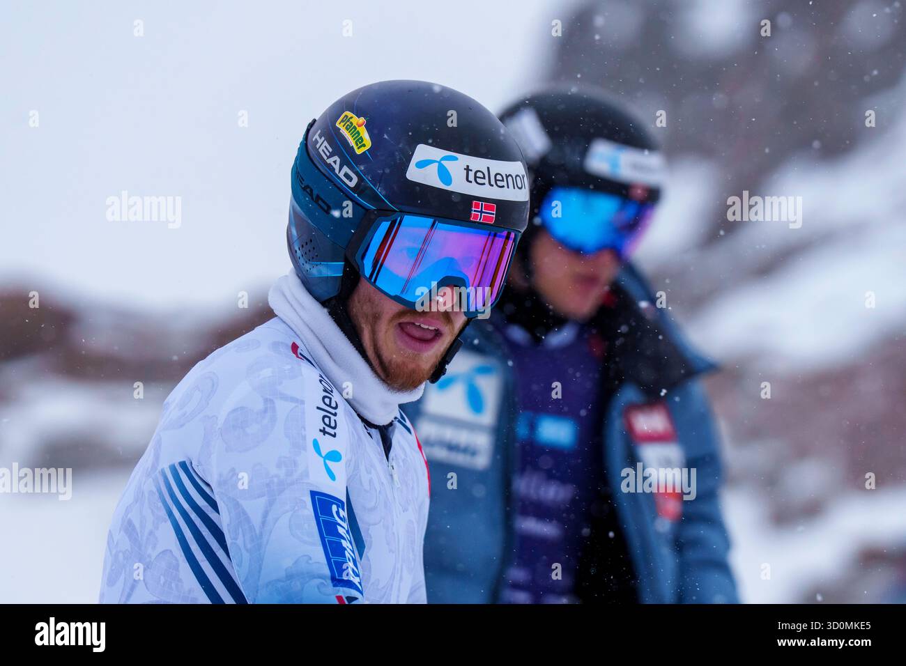 Sölden, Austria 20251023. L'alpinista Atle Lie McGrath e la nazionale norvegese di sci alpino si allenano sul ghiacciaio di Tiefenbach in occasione dell'apertura della Coppa del mondo di alpinismo a Sölden, Austria, il prossimo fine settimana foto: Cornelius Poppe / NTB questo testo è tradotto automaticamente Foto Stock