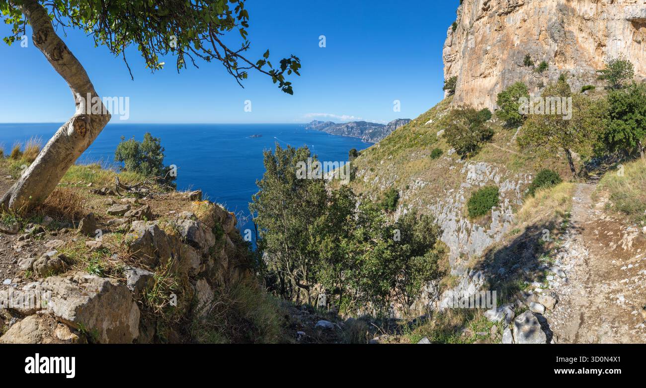 Sentiero degli dei - l'escursione costiera amalfitana - Sentiero degli dei - Costiera Amalfitana Foto Stock