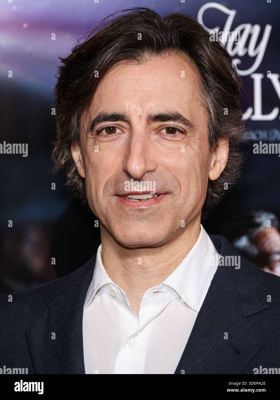 HOLLYWOOD, LOS ANGELES, CALIFORNIA, USA - 23 OTTOBRE: Il regista americano Noah Baumbach arriva al 2025 AFI (American Film Institute) Fest presentato da Canva - Premiere di "Jay Kelly" di Netflix tenutosi al TCL Chinese Theatre IMAX il 23 ottobre 2025 a Hollywood, Los Angeles, California, Stati Uniti. (Foto di Xavier Collin/Image Press Agency) Foto Stock