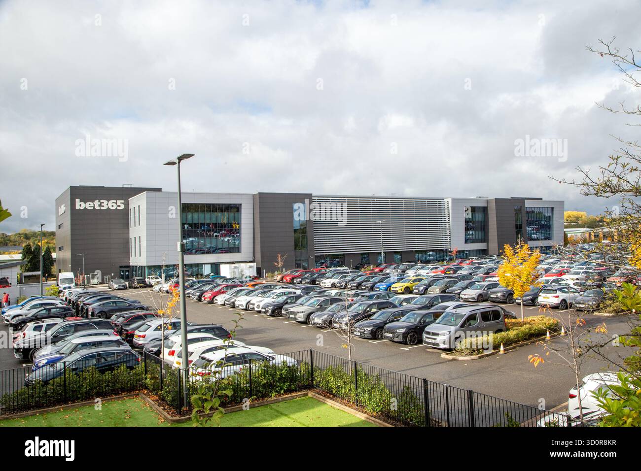 La sede centrale di Stoke on Trent della società di scommesse online bet365 sulle rive del canale Trent e Mersey a Etruria Foto Stock