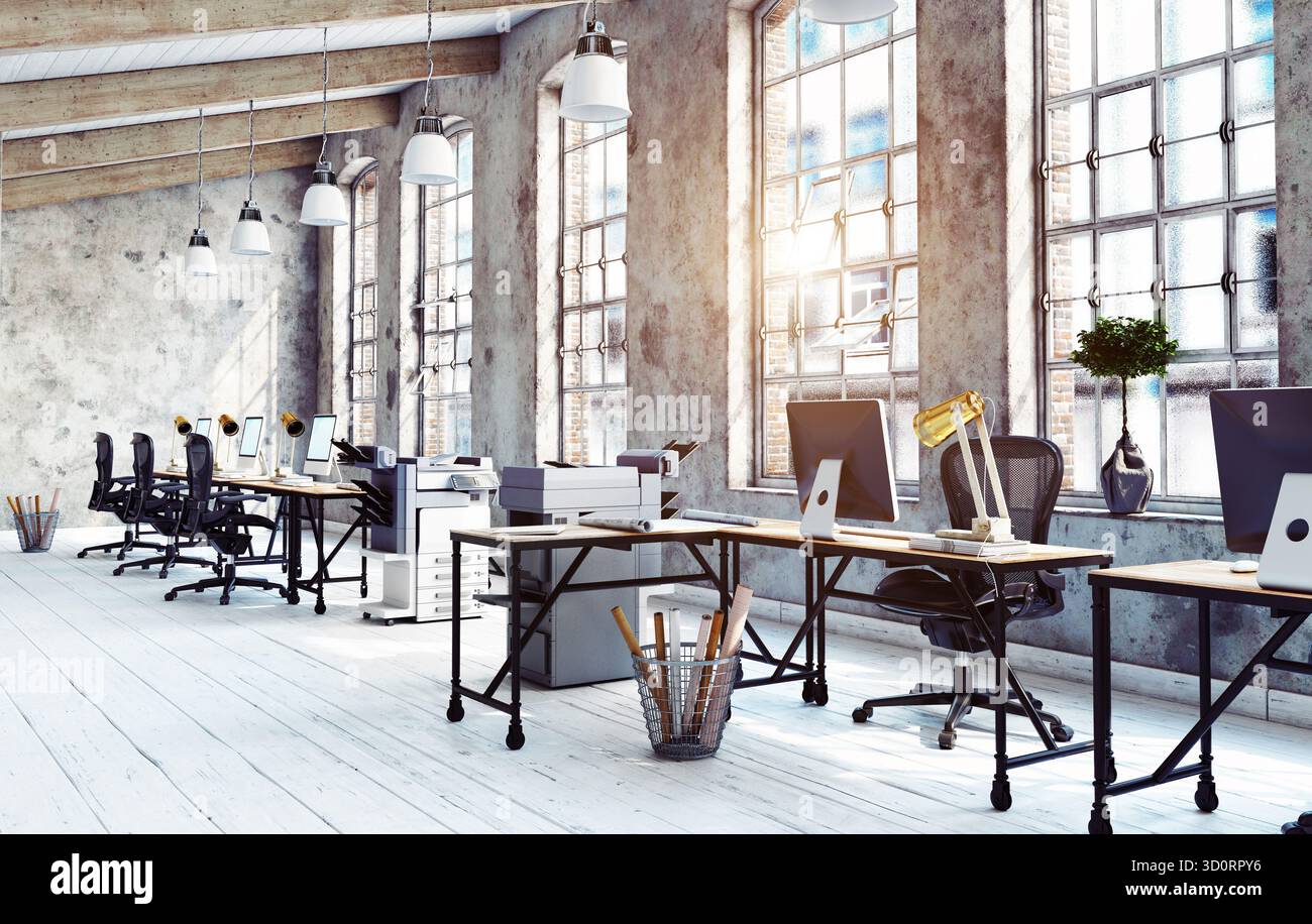 Un ufficio interno moderno e illuminato dal sole con un design loft industriale, caratterizzato da pareti in cemento, grandi finestre e pavimenti in legno imbiancato. Il vuoto funziona Foto Stock