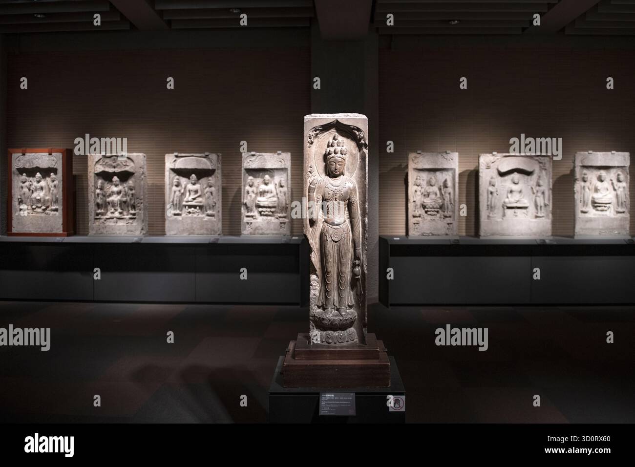 Sculture buddiste cinesi. Museo nazionale di Tokyo. Giappone Foto Stock