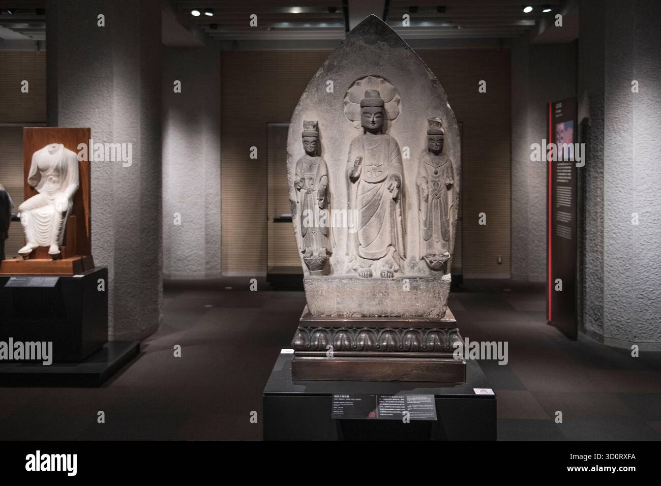 Sculture buddiste cinesi. Museo nazionale di Tokyo. Giappone Foto Stock