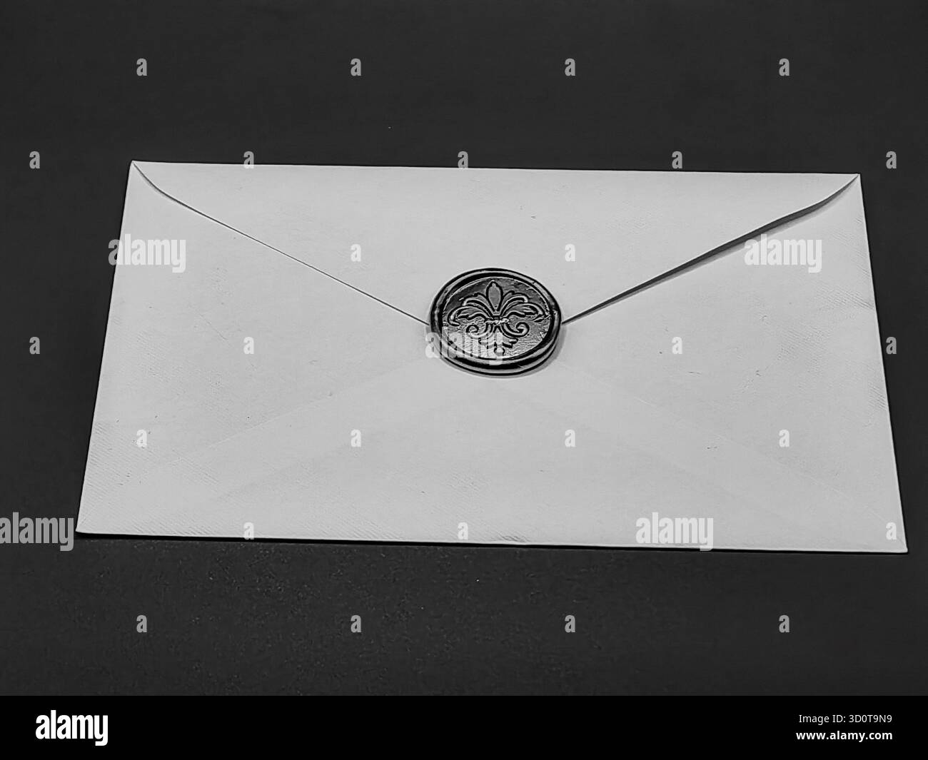 Il segreto reale. Isolato sullo sfondo della carta. Tonalità monocromatiche. Foto Stock