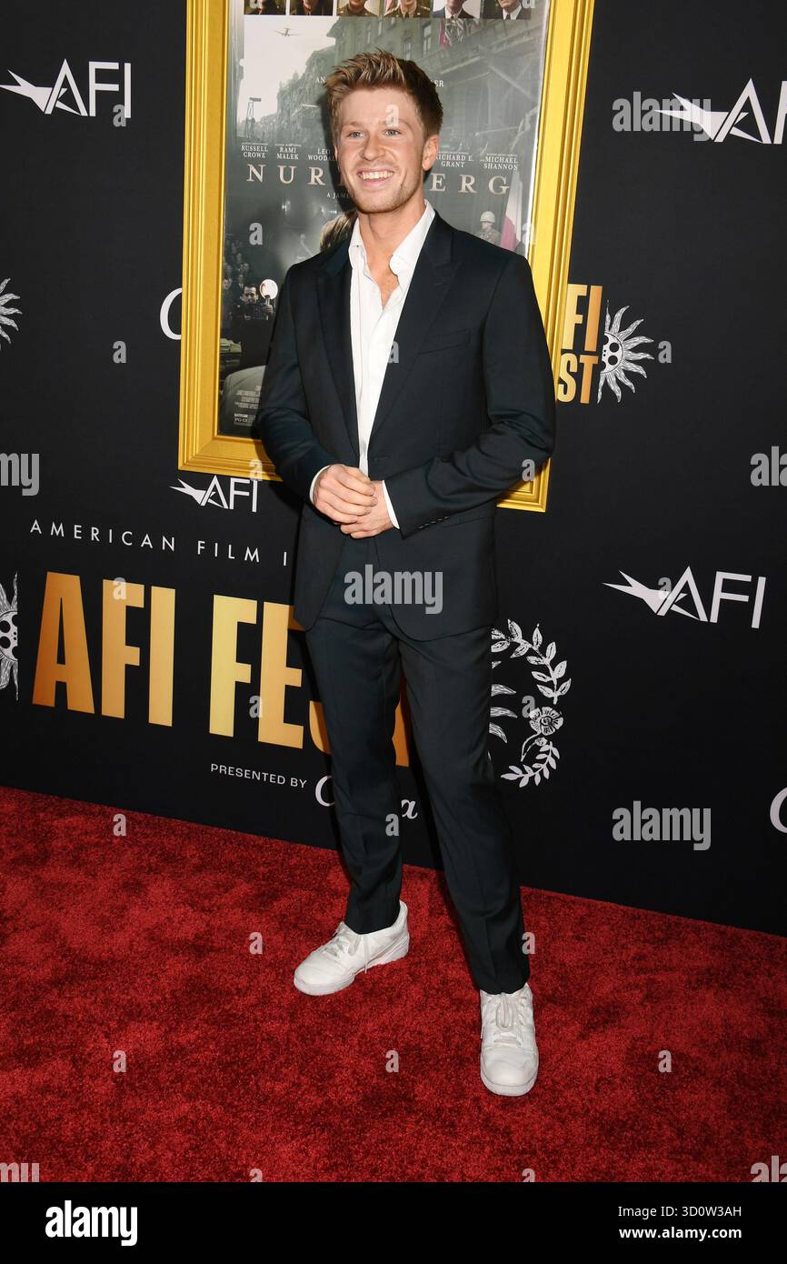 Los Angeles, California, 24 ottobre 2025. Robert Irwin all'AFI Fest 2025 Premiere di Norimberga al TCL Chinese Theatre il 24 ottobre 2025 a Los Angeles, California. Crediti: Jeffrey Mayer/Media Punch/Alamy Live News Foto Stock