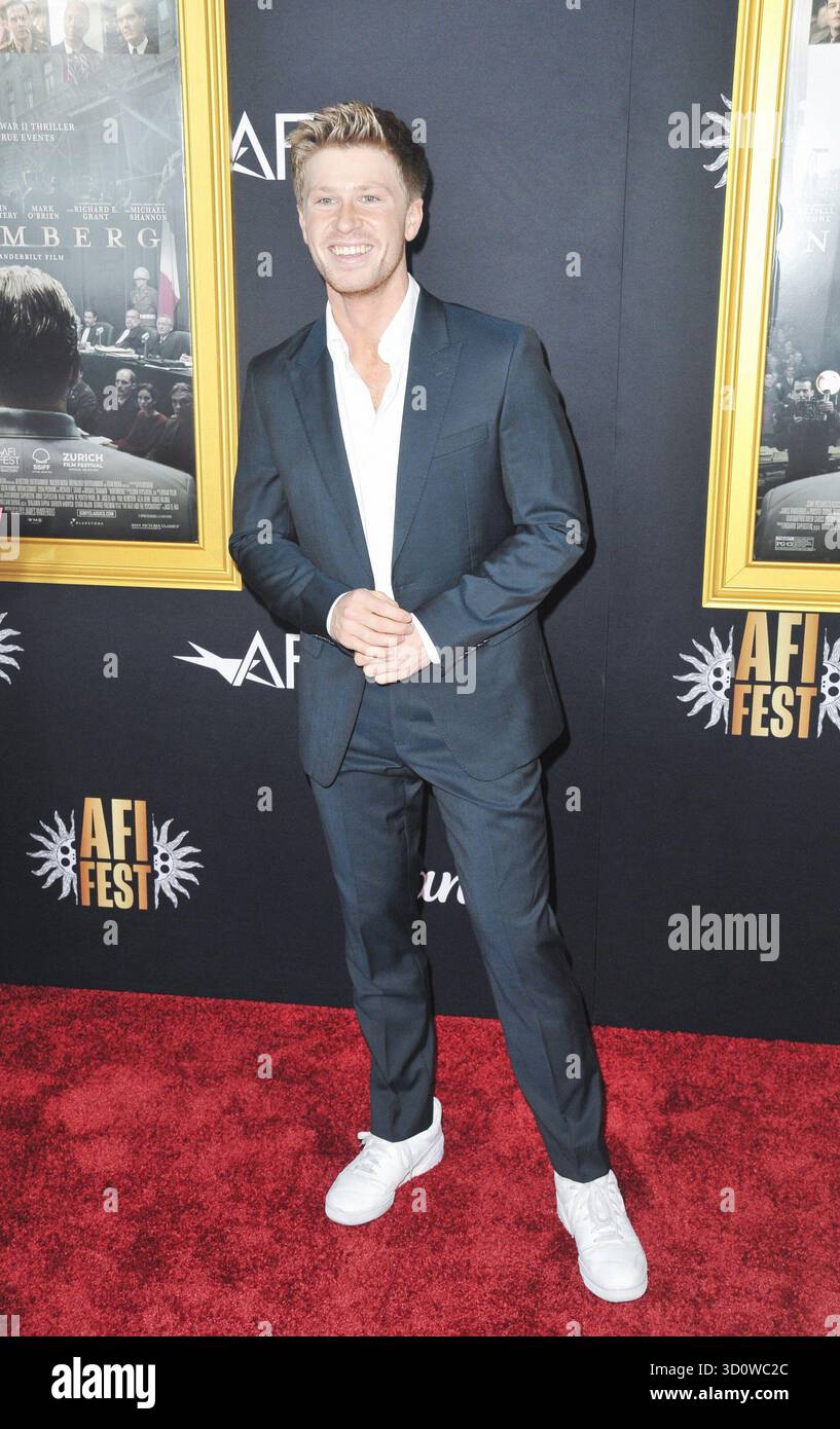 24 ottobre 2025 ca. Robert Irwin alla prima di NORIMBERGA all'AFI FEST 2025 presentata da Canva, TCL Chinese Theatre, Los Angeles, CA, 24 ottobre, 2025. crediti: Elizabeth Goodenough/Everett Collection/Alamy Live News Foto Stock