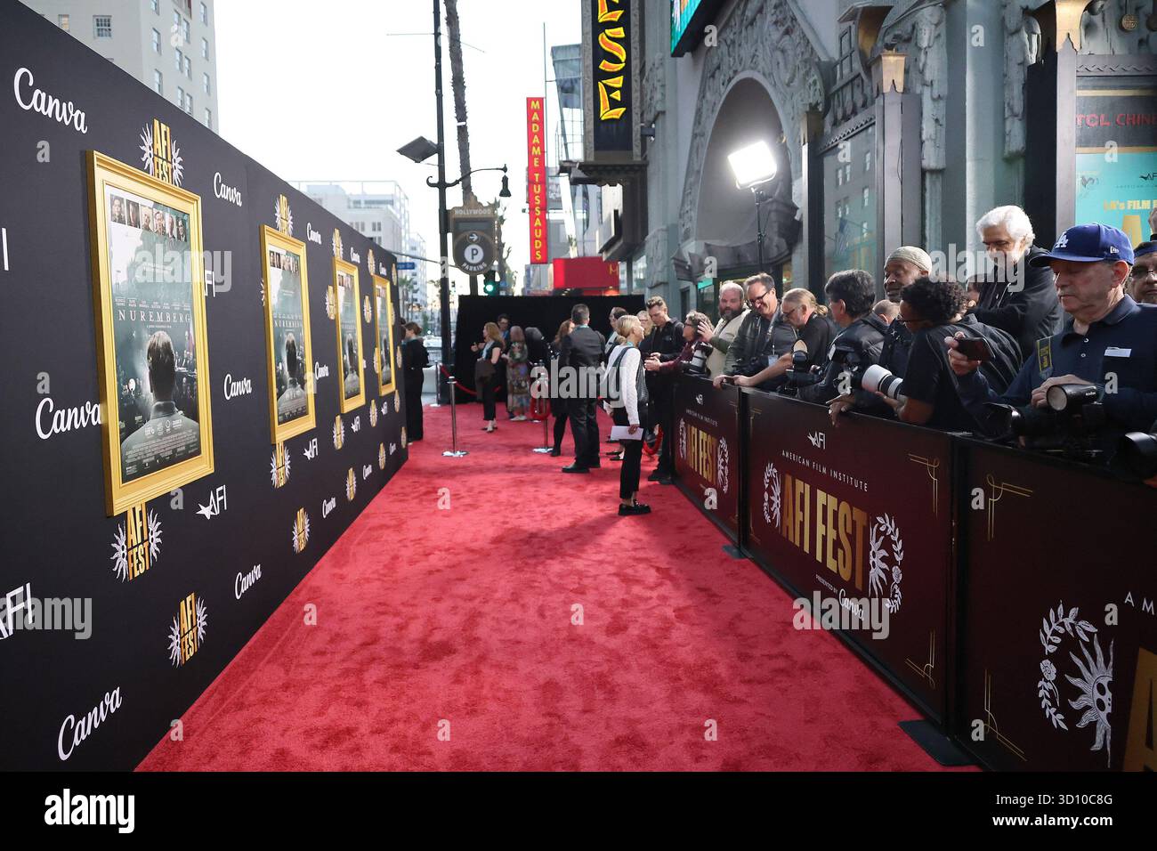 24 ottobre 2025, Los Angeles, California, USA: Atmosfera generale all'AFI FEST 2025 di Norimberga prima al TCL Chinese Theatre IMAX (Credit Image: © Nina Prommer/ZUMA Press Wire) SOLO PER USO EDITORIALE! Non per USO commerciale! Foto Stock