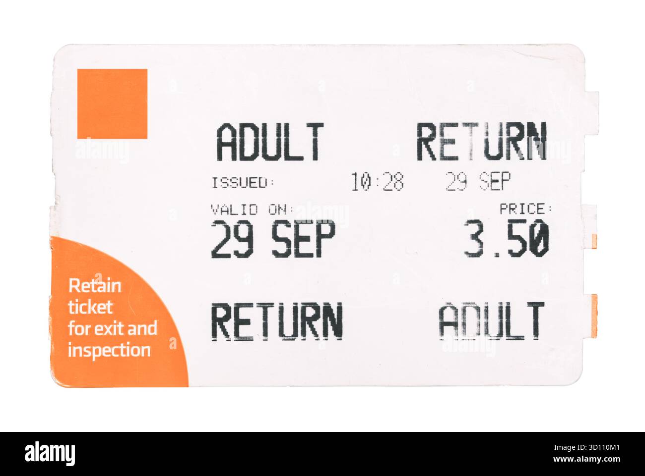 Biglietto isolato per treno o autobus o metropolitana che mostra il prezzo e la tariffa di andata e ritorno per adulti Foto Stock