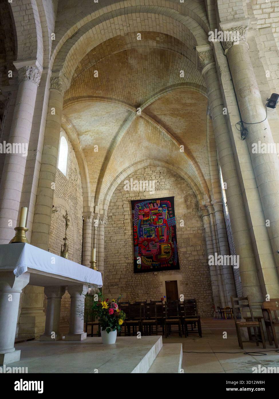 Abbaye aux Dames de Saintes, braccio transetto destro, volta a costola. Foto Stock