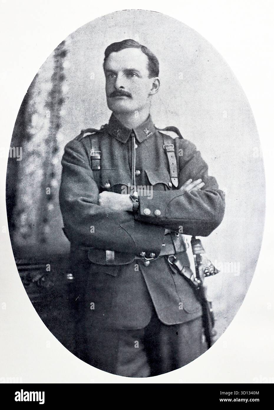 Il tenente colonnello Charles Bernard Morland comandò il 2nd Battalion del Welsh Regiment durante la prima battaglia dell'Aisne nel settembre 1914. Come ufficiale comandante, Morland guidò il suo battaglione durante l'offensiva alleata attraverso il fiume Aisne, parte dello sforzo della British Expeditionary Force di respingere le forze tedesche dopo la battaglia della Marna. Da un'immagine stampata pubblicata nel 1932 da Western mail e Echo Ltd con il titolo: The History of the Welch Regiment. Foto Stock